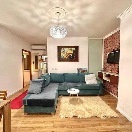 Family Living Tirana Appartement Buitenkant foto